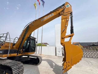 Used high quality low price Caterpillar CAT323D2L excavator in good working condition for sale