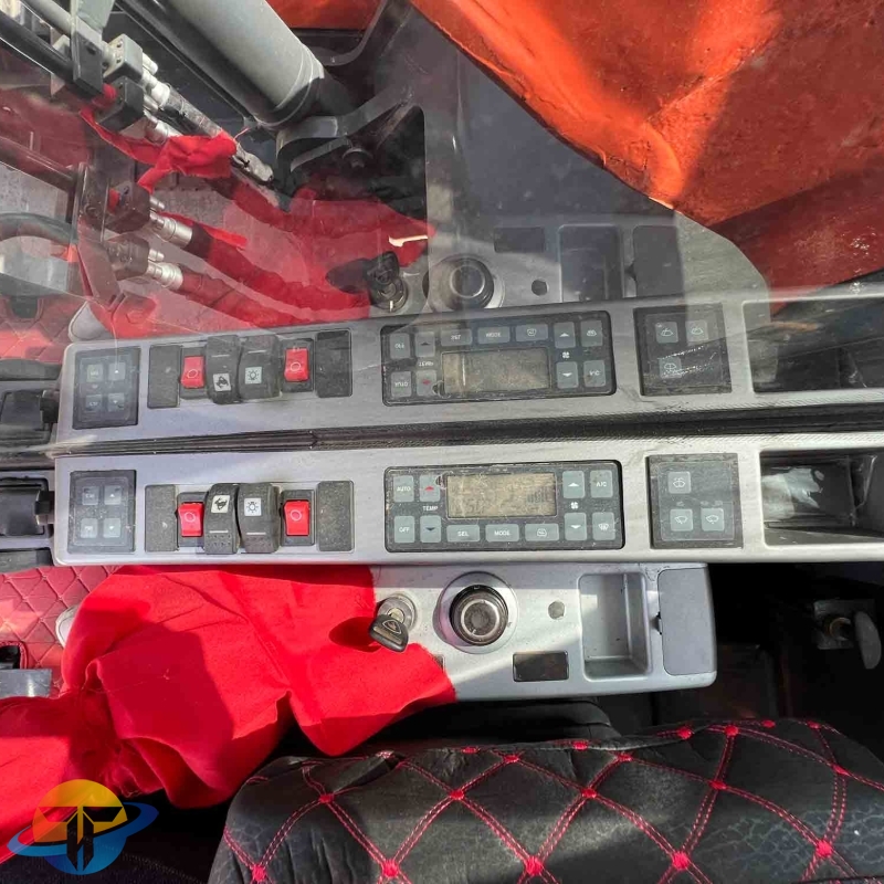 Welcome to consult Doosan DX260LC-9C excavator second-hand machine cheap price