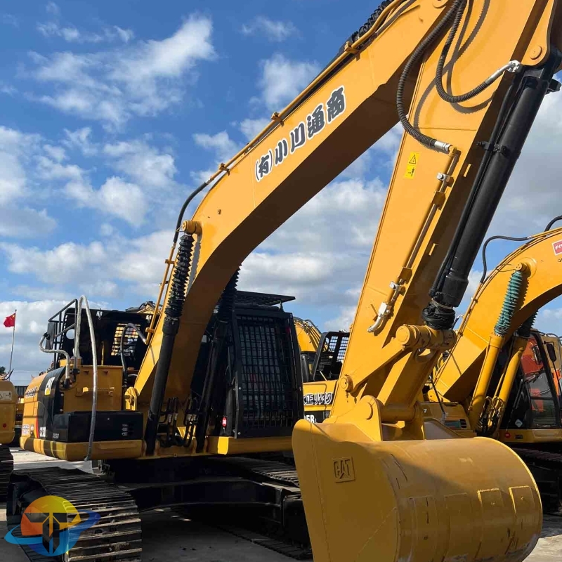 There is a limited amount of stock of used construction equipment of the world-renowned brand Japanese original Caterpillar 323D2L excavator in stock.
