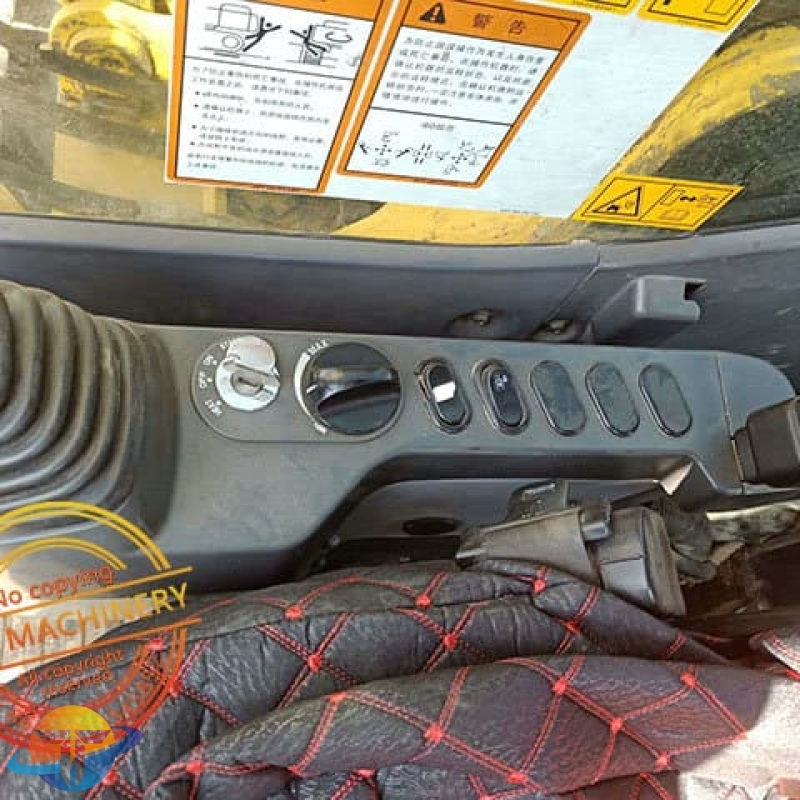 Second-hand excavator original Japanese Komatsu PC200-8M0 Excavator spot low price