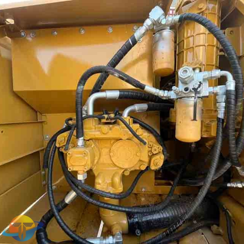 Bestselling Caterpillar CAT320CL excavator, used construction machinery suitable for mining, for sale.