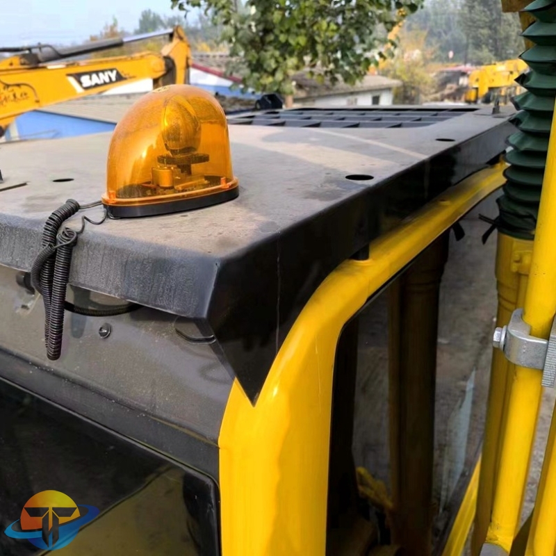 Used Komatsu PC200-8N1 excavator crawler excavator for sale at a good price