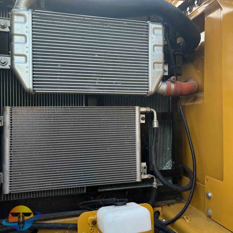 Caterpillar 320C crawler excavator used excavator is in short supply and is selling well worldwide.