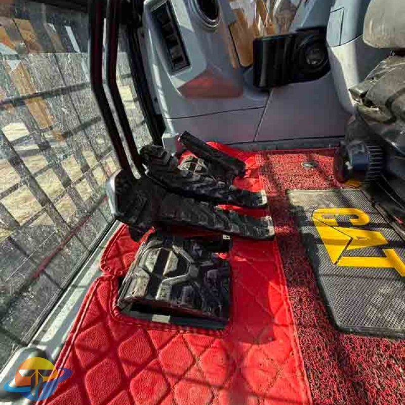 Used Caterpillar CAT320C tracked excavator, high quality, original parts for sale.