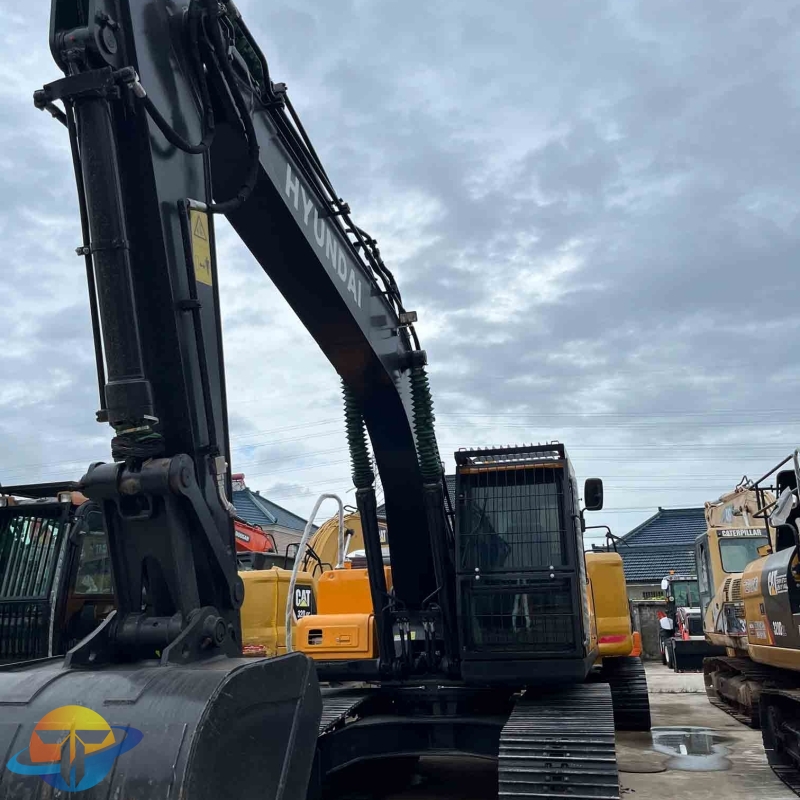 Hyundai 220LC-9S used hydraulic excavator is environmentally friendly and low energy consumption and is hot selling.