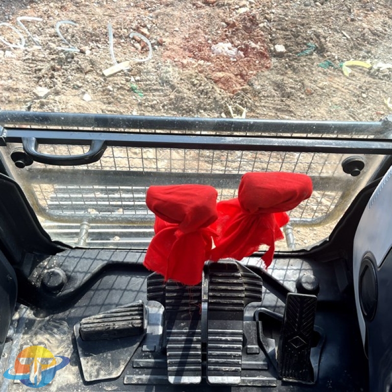 Second hand Komatsu PC240LC-8 excavator original engine excavator high quality