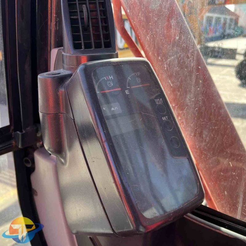 Hitachi ZX70 second-hand excavator is flexible to operate and has low labor hours and low price