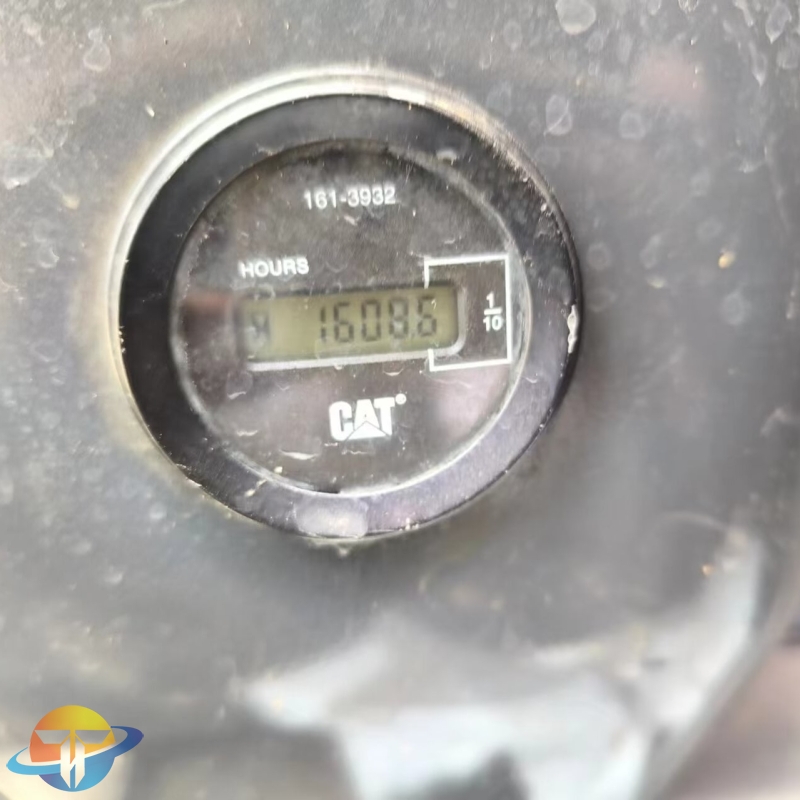 Well maintained second-hand excavator Caterpillar 329D2L excavator is cheap and easy to operate