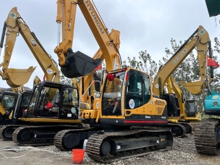 Hyundai R150-9 excavator