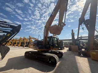 Used Caterpillar 323D2L excavators are high-quality construction machinery with good prices and are selling well.