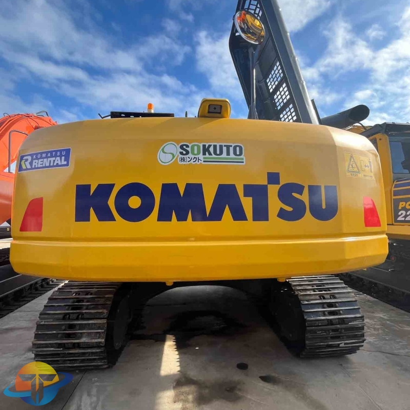 2022 genuine Komatsu PC220-8N1 excavator used construction machinery with good performance for sale.