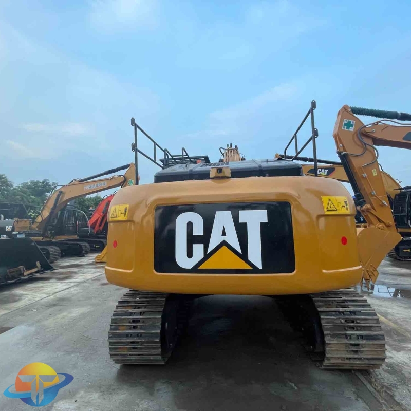Caterpillar CAT323D2L excavator used construction machinery, fast delivery and reliable shipping. Contact us for the latest offers.