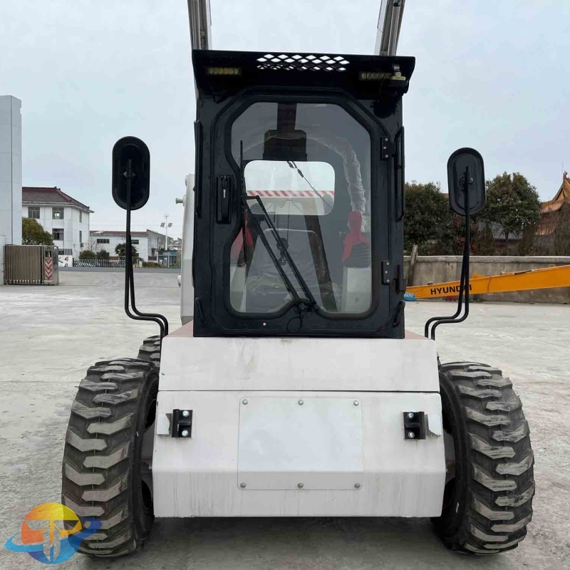Second hand skid steer loader high operation low price reasonable use