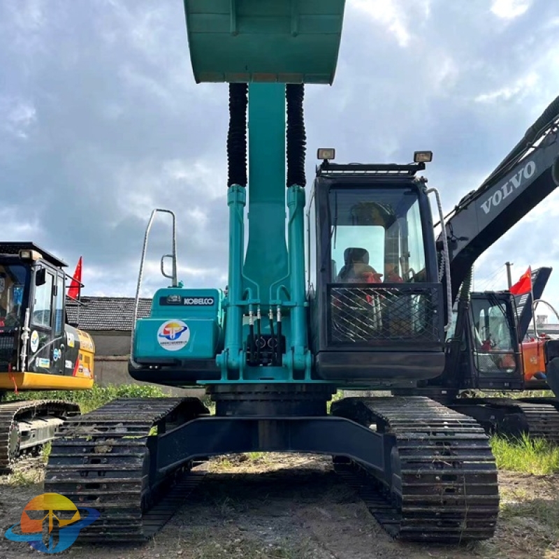 Kobelco SK200-8 excavator second hand construction machinery cheap price