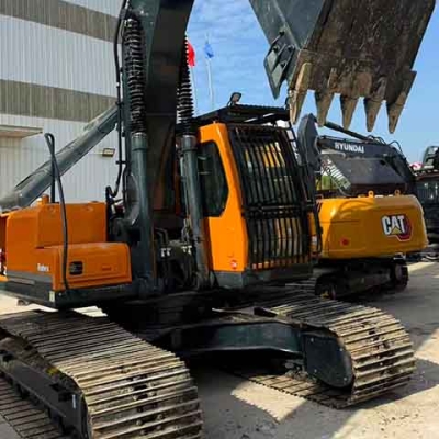Used Hyundai 220LC-9s excavator, original Korean Hyundai 220 excavator for sale, used in construction and mining.