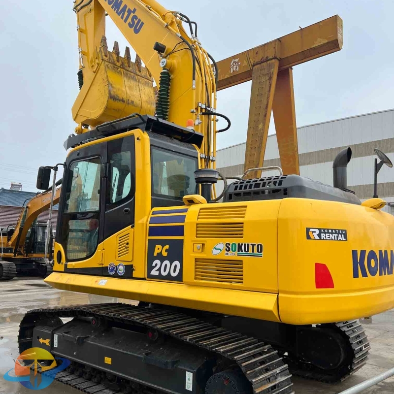 Used Komatsu PC200 excavator used construction equipment environmentally friendly cheap price