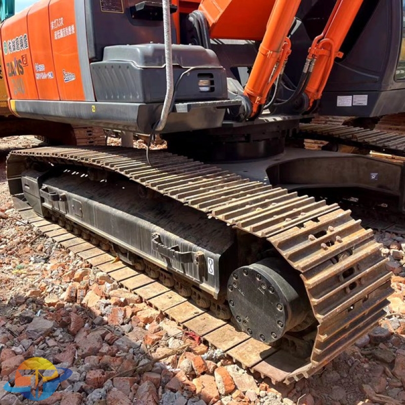 Second-hand very cheap original Hitachi ZX240-3 excavator low working time good after-sales