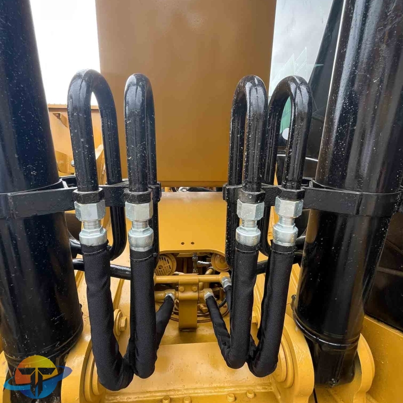 Used Caterpillar 320D2L crawler excavator with high quality engine and low consumption in good condition for sale.