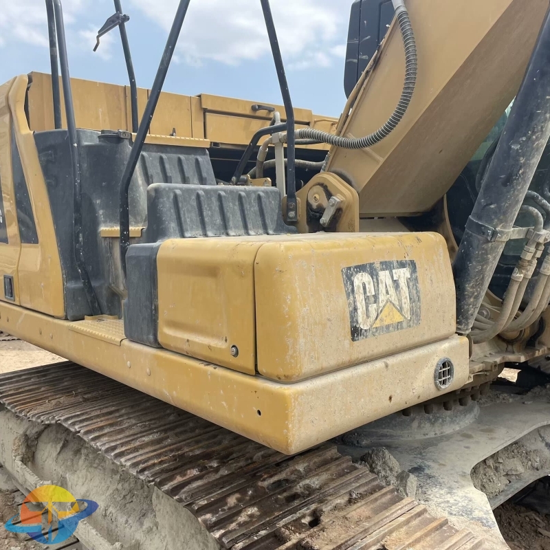 Crawler excavator used Caterpillar 320GC excavator original quality good