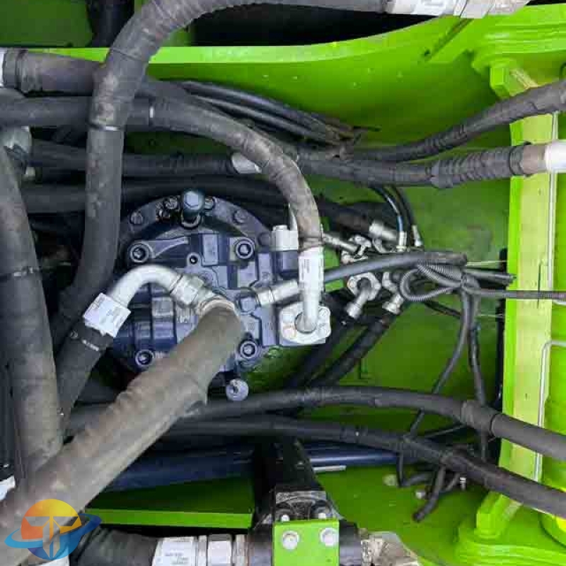 A used Caterpillar green CAT320D2L excavator with a powerful hydraulic system and high cost-performance ratio is available for sale.