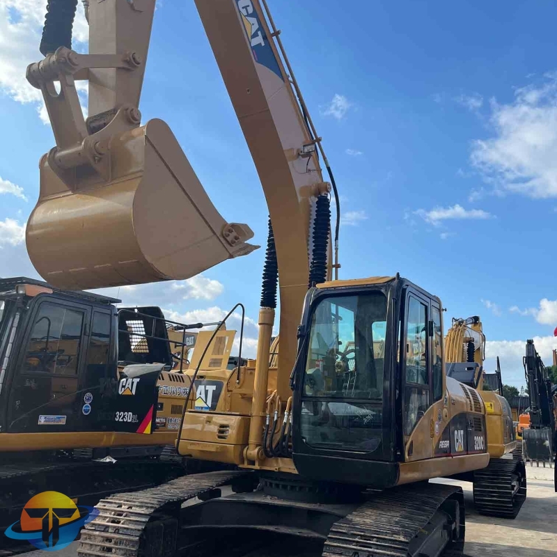 Caterpillar 320C crawler excavator used excavator is in short supply and is selling well worldwide.