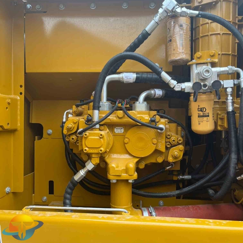 Caterpillar 323D2L Excavator Used Equipment Heavy Machinery Crawler Excavator in good condition for sale.