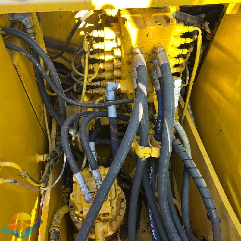 Small excavator Komatsu PC130 excavator second-hand excavator low working time good operation for sale