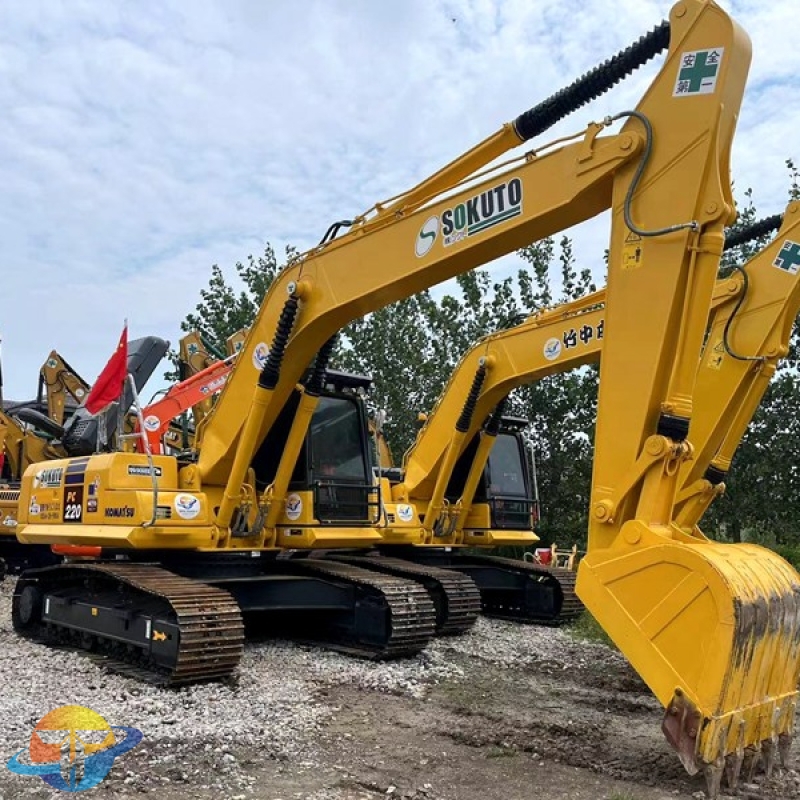 Komatsu PC220-8 excavator second-hand excavator environmental protection low energy consumption good price