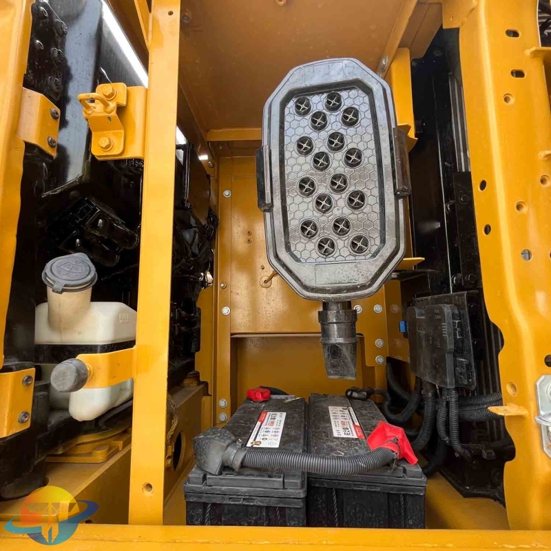 Hot sale Caterpillar 323 excavator high quality brand medium excavator low cost good quality