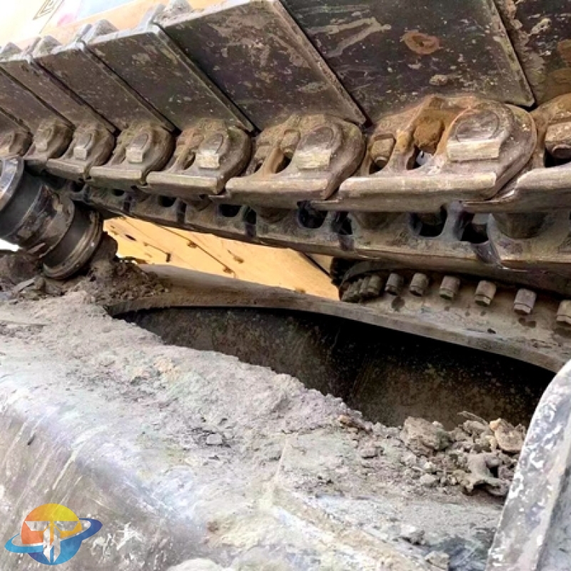 Used Caterpillar CAT340D2L excavator in good condition and hot sale