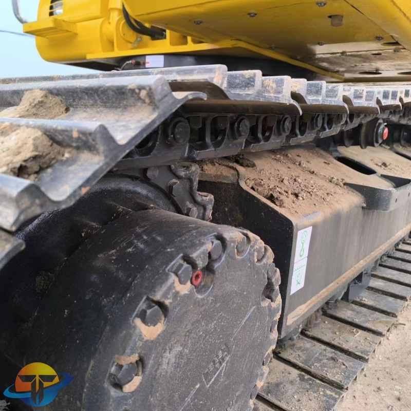 Used heavy equipment Komatsu PC210--8N1 excavator crawler excavator cheap for sale