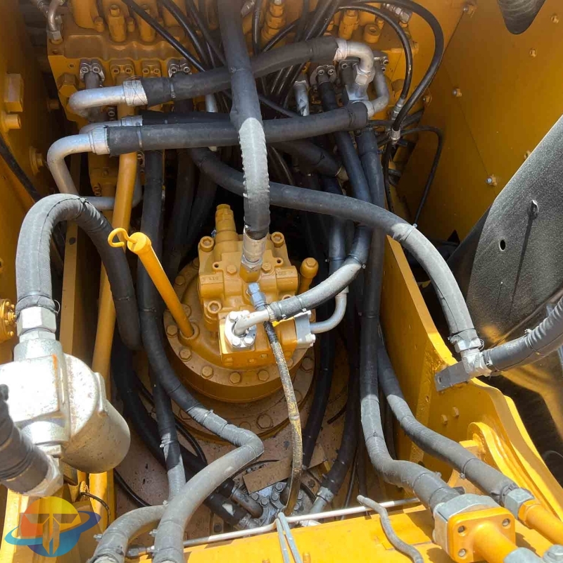 Low price Caterpillar CAT323D2L excavator crawler excavator with high power for sale