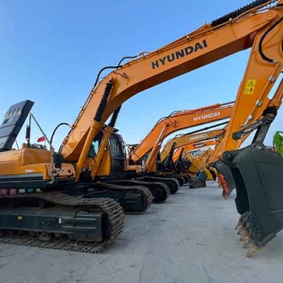 30 ton second-hand Hyundai R305LC-9T excavator construction equipment perfect function strict quality inspection crawler excavator for sale.