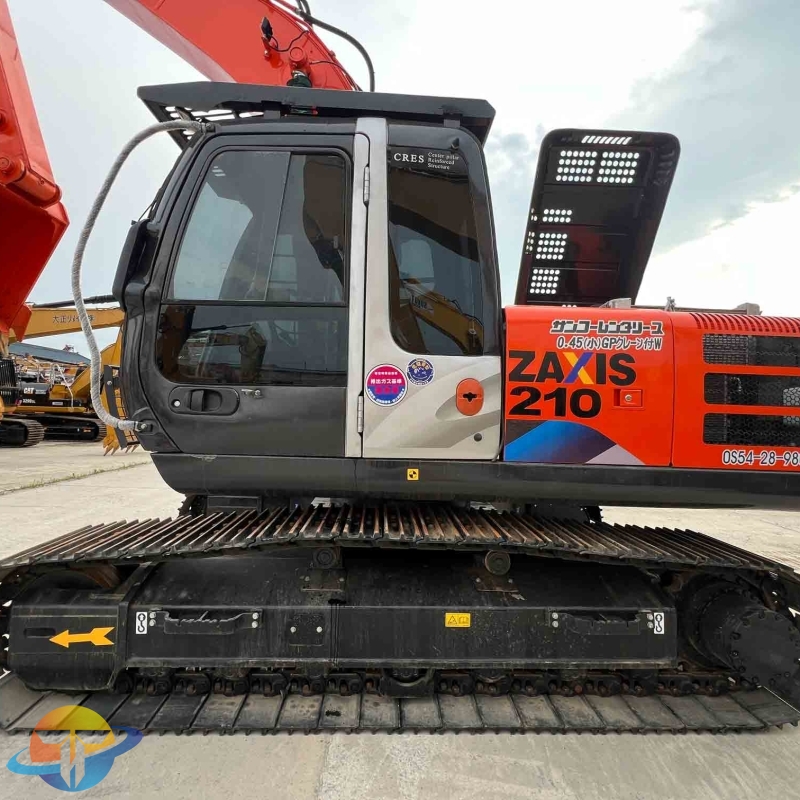 Low price Hitachi ZX210 excavator crawler excavator used excavator for sale