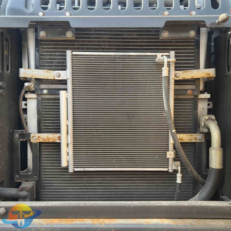 Hot sale product high guarantee Volvo EC210 excavator second hand excavator low working time