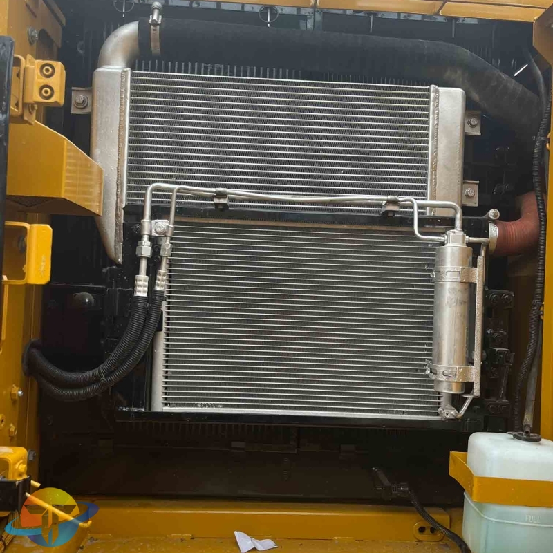 Caterpillar 323D2L Excavator Used Equipment Heavy Machinery Crawler Excavator in good condition for sale.