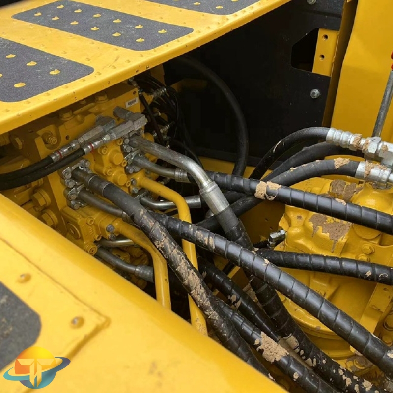 Used Komatsu PC240-8 excavator high quality excavator for sale at low price