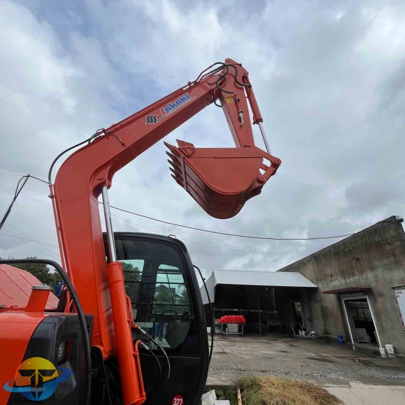Used, high-quality, original Hitachi ZX70 crawler excavator construction machinery for sale in good used condition.