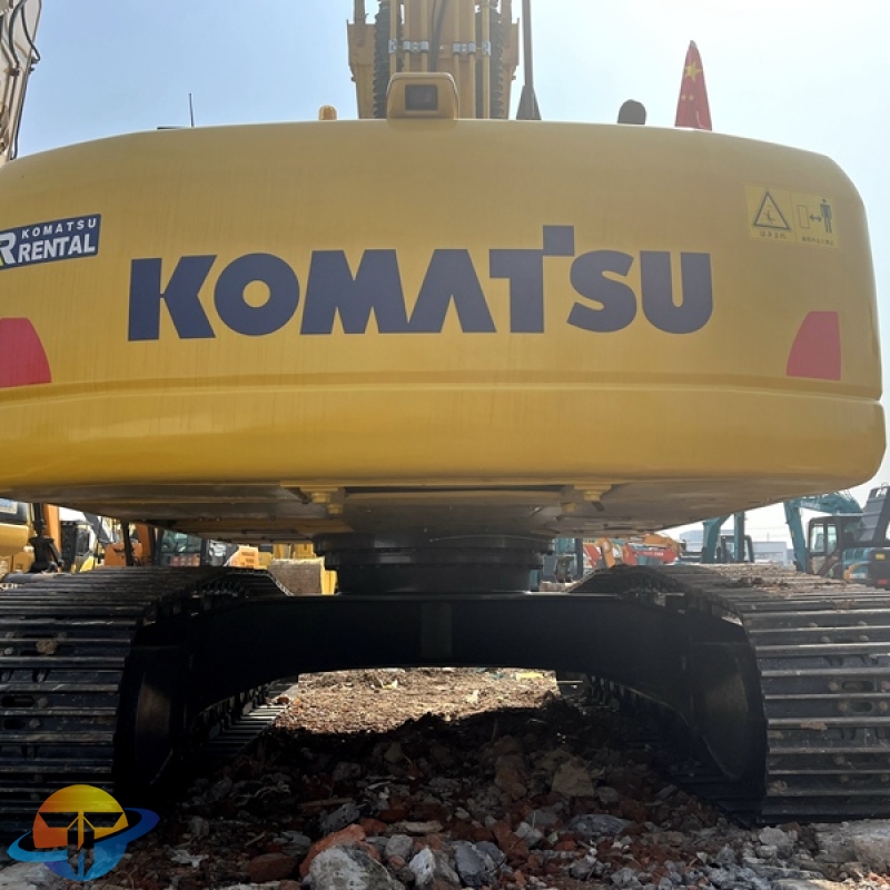Second hand Komatsu PC240LC-8 excavator original engine excavator high quality