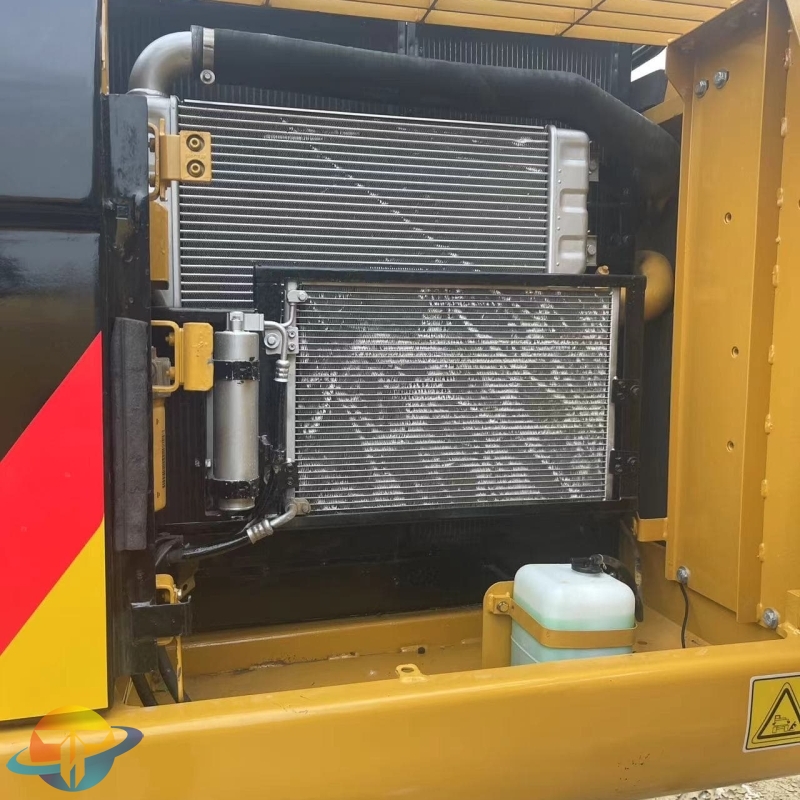 Used Caterpillar 320D2L excavator good quality and good price