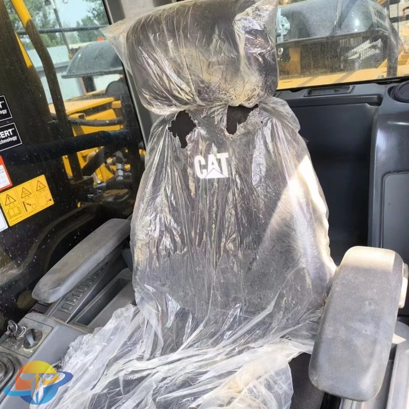 Well maintained second-hand excavator Caterpillar 329D2L excavator is cheap and easy to operate