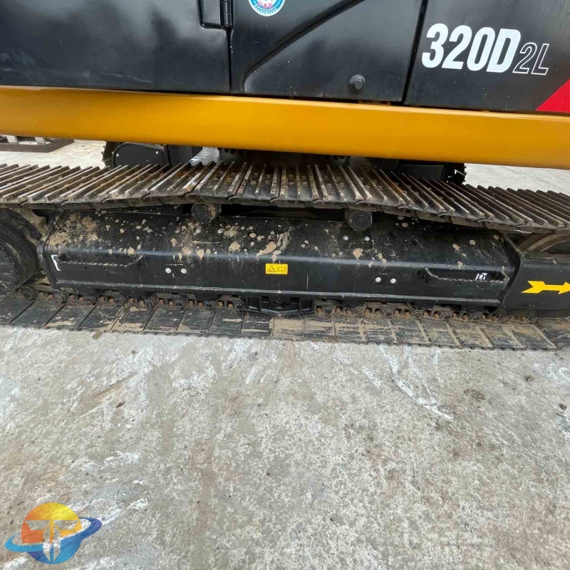 Caterpillar 320D2L excavator in good condition. Used earthmoving machinery. Professionally repaired and ready for delivery.