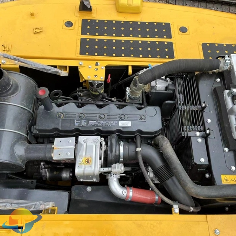 Komatsu PC220-8 excavator second-hand excavator environmental protection low energy consumption good price