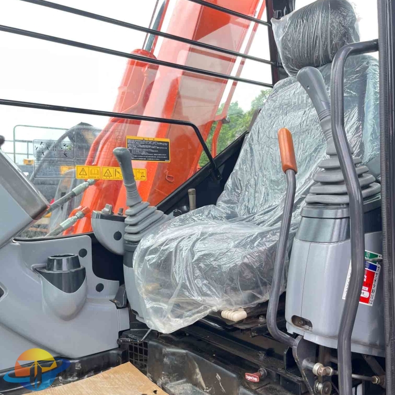 Used, high-quality, original Hitachi ZX70 crawler excavator construction machinery for sale in good used condition.