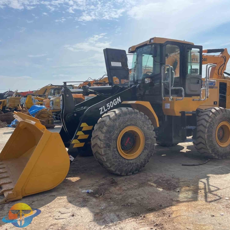 High-quality second-hand XCMG loader LW500GN wheel loader is efficient and stable.