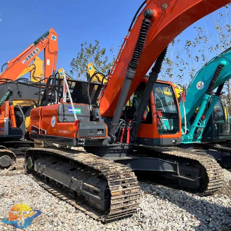 Used excavator Doosan DX300 excavator excavator heavy equipment cheap price low energy consumption