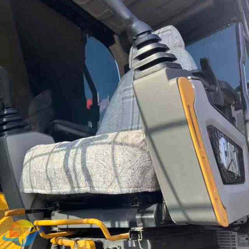 Used Caterpillar CAT345 high-spec excavator, large construction machinery, high quality, for sale.