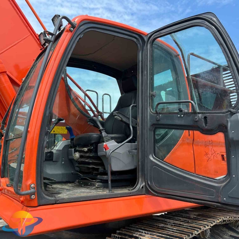 22 ton Doosan DX225LC-9C excavator good performance second-hand excavator for sale