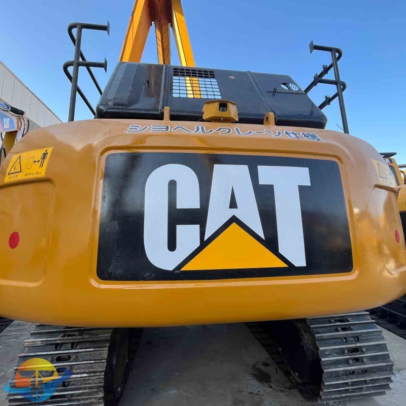 Used Caterpillar CAT320D2L crawler excavator, a globally renowned brand, in good condition and available for sale.