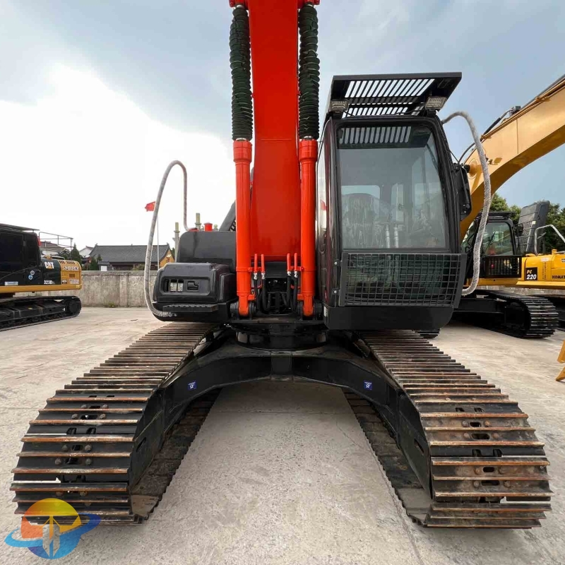 Low price Hitachi ZX210 excavator crawler excavator used excavator for sale